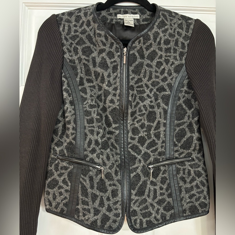 Grey jacket - Picture 7 of 11